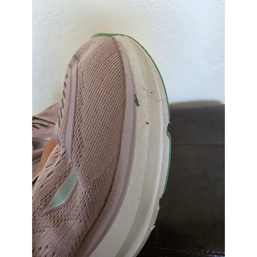 Altra light stains